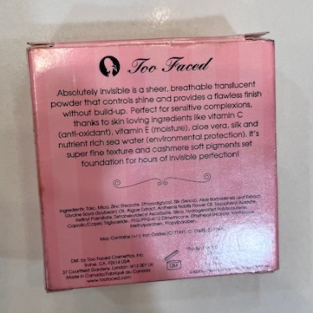 Too Faced Absolutely Invisible Translucent Pressed Powder - Picture 5 of 5